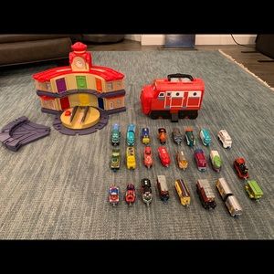Chuggington Roundhouse, Case, & Trains